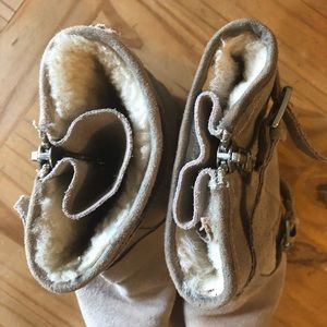 Pour La Victoire Shearling Suede Grey Boot